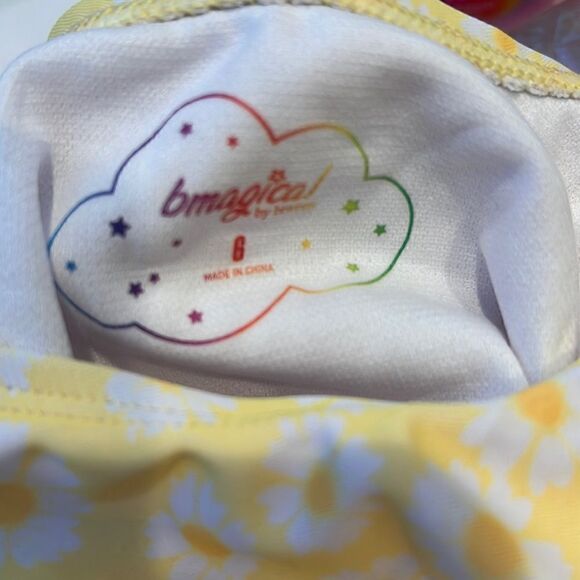 Bmagical by Btween Girls Floral Ruffle Two Piece Bikini With Sunhat Size 6 NWT - Picture 3 of 5